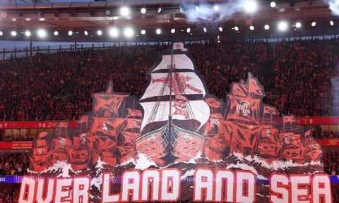 Tifo và nghệ thuật xếp hình khổng lồ trên khán đài