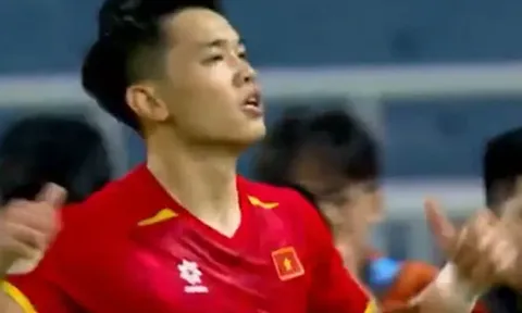 Lập cú đúp, Đình Bắc độc chiếm Vua phá lưới ASEAN Cup