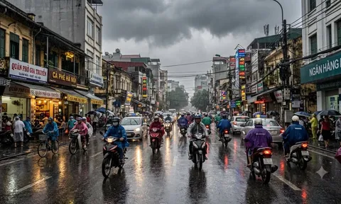 Dự báo thời tiết hôm nay 7/8: Miền Bắc giảm mưa từ chiều, Biển Đông vẫn dông gió mạnh