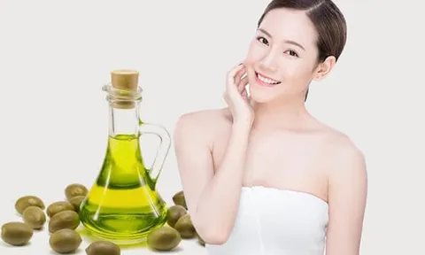 Tinh dầu bưởi có tác dụng gì? Những lợi ích cho da, tóc và cách sử dụng an toàn