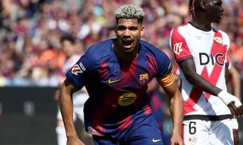 Here we go! Liverpool đạt thỏa thuận mượn Ronald Araujo từ Barcelona