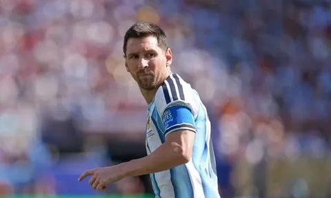 Hồ sơ mật World Cup 2026: Âm mưu đánh bom Messi và bám đuôi Ronaldo