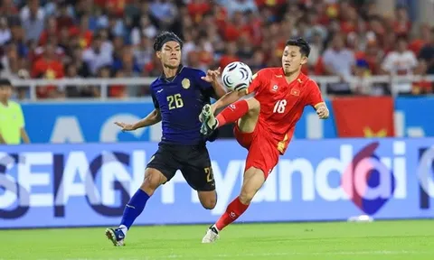 Hơn 6000 người chờ mua vé bán kết ASEAN Cup của tuyển Việt Nam