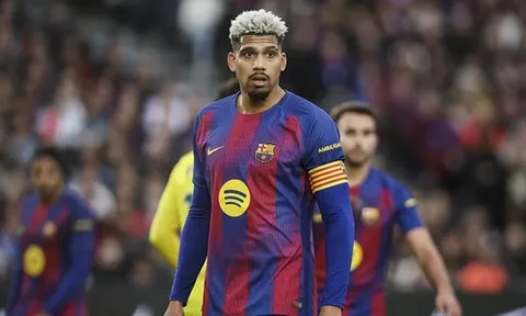 Ronald Araujo gia nhập Liverpool là nước đi hoàn hảo cho cả hai