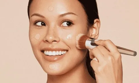 Lỗ chân lông to vẫn có thể “tàng hình” nhờ vài mẹo trang điểm đơn giản