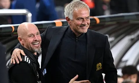 Mourinho tiết lộ từng lật kèo Man Utd để về Chelsea