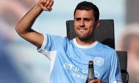 Maresca ấn định ngày Rodri hội quân giữa ồn ào vụ Barca
