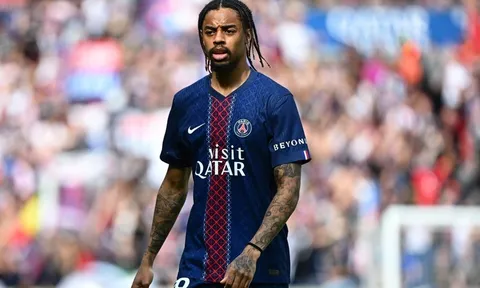 Romano xác nhận Barcola đồng ý tới Liverpool