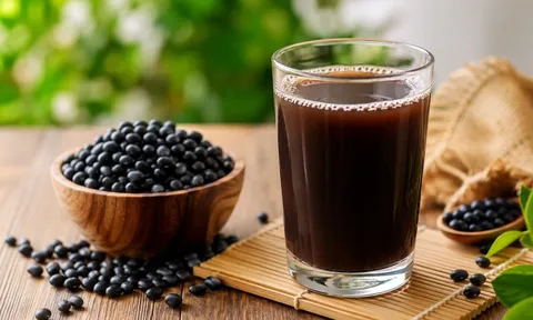 6 nhóm người cần lưu ý khi uống nước Đậu Đen