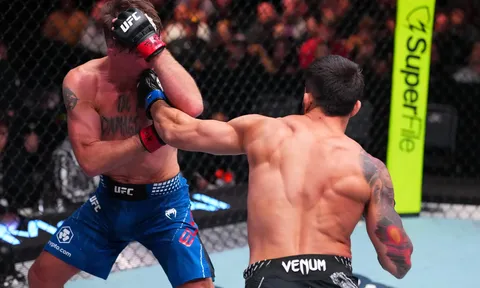 Yadier del Valle phá hỏng trận đấu chia tay của Darren Elkins bằng cú knock-out tàn khốc tại UFC Vegas 120