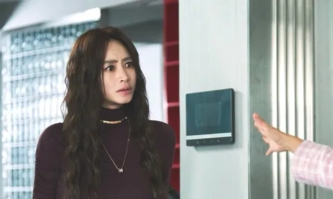 Kim Hye Soo tuổi 56: Phong cách khiến phụ nữ U60 vẫn có thể tỏa sáng đầy quyền lực