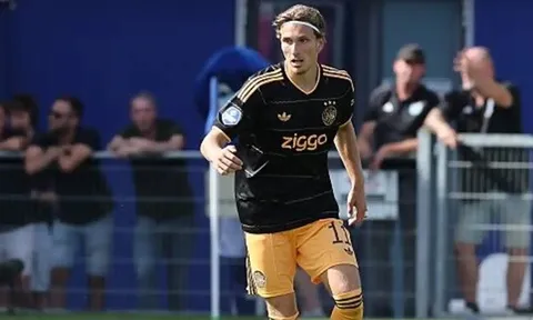 PSG dốc toàn lực chiêu mộ Mika Godts của Ajax