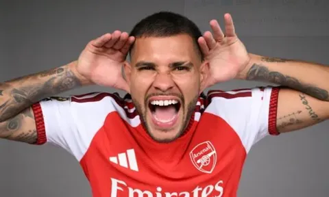 Scholes khen Tonali hay hơn bom tấn Arsenal