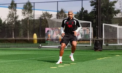 Thống kê ấn tượng của cặp đôi Ronald Araujo và Van Dijk