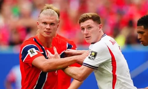 Erling Haaland gọi Elliot Anderson là kẻ ăn vạ