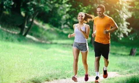 9 bí quyết dù nam hay nữ đều nên thực hiện để tốt cho sức khỏe, hạn chế bệnh tật và giúp sống thọ, trẻ lâu