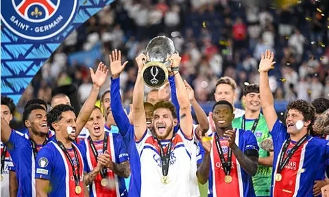 Kvaratskhelia ghi dấu ấn, PSG bảo vệ thành công Siêu cúp châu Âu