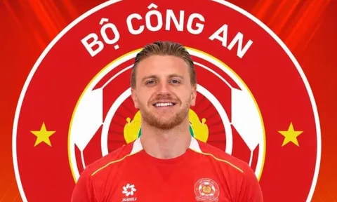 Công an TP.HCM chiêu mộ tiền đạo Jason Cummings