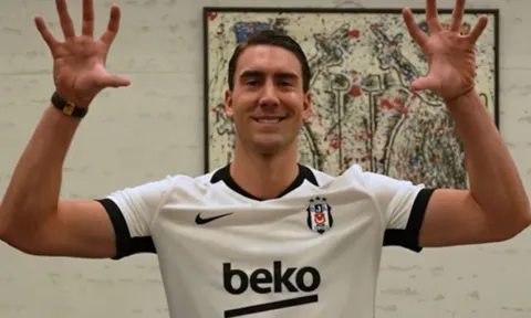Dusan Vlahovic đã đến Besiktas, nhận đãi ngộ "khủng"