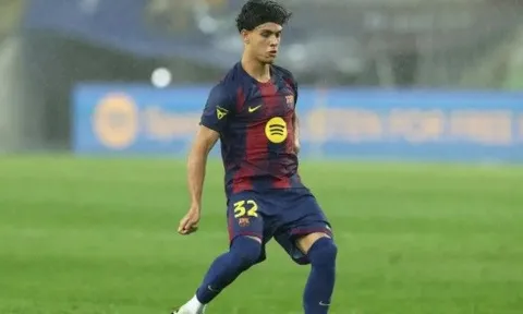 Hơn 10 CLB hỏi mua Hector Fort của Barca