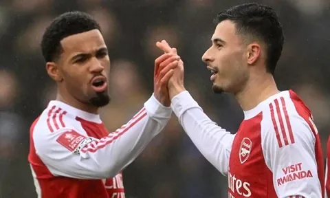 Arsenal bật đèn xanh bán Martinelli cùng Nwaneri