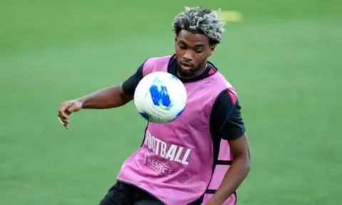 Liverpool rút lui, MU bắt đầu tiếp cận Ibrahim Mbaye của PSG