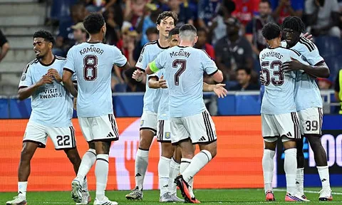 Soi trận Monchengladbach vs Aston Villa: Thử thách thể lực