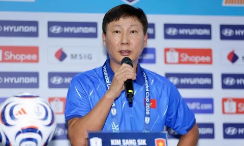 HLV Kim Sang-sik thận trọng trước Malaysia của Tan Cheng Hoe