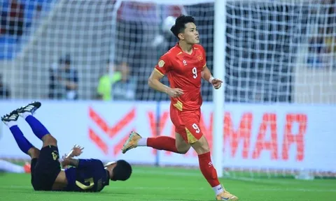 Điểm tin Bóng đá Việt Nam 16/8: Thái Lan đặt một chân vào chung kết; ESPN khen Đình Bắc