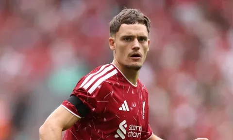 Jamie Carragher chỉ ra vị trí thi đấu lý tưởng với Florian Wirtz