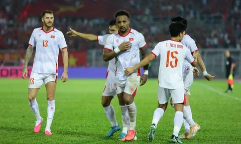 Thắng Malaysia 2-0, Xuân Son phá kỷ lục của Tiến Linh