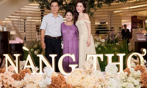 "MC hot nhất miền Tây" Anh Thơ bật khóc trước tình cảm khán giả, xúc động trải lòng chuyện phụng dưỡng ba mẹ
