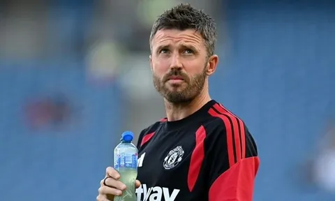Thua đau Milan, Man Utd vội vã vá 4 vị trí