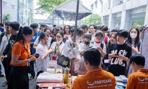 FASTCARE gợi ý 5 điều sinh viên nên làm để điện thoại bền suốt năm học mới