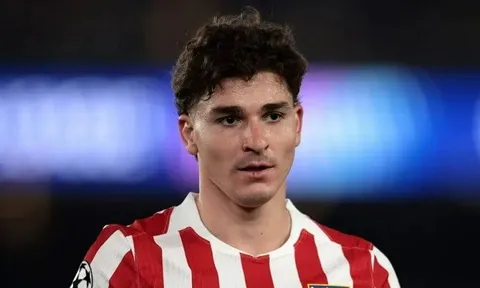 Julian Alvarez đi hay ở sau một tuần trở lại Atletico?