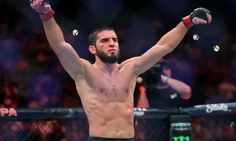 Islam Makhachev đặt dấu hỏi cho UFC: Tại sao Carlos Prates và Michael Morales không quyết đấu tại UFC 330?