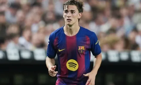 Gavi từ chối Man United, quyết bám trụ lại Barcelona