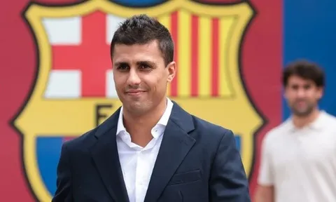 Barca đánh bại Real như thế nào trong cuộc đua giành Rodri?