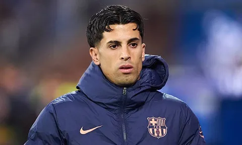 Barca hoãn ngày công bố Joao Cancelo vì lỗi thủ tục
