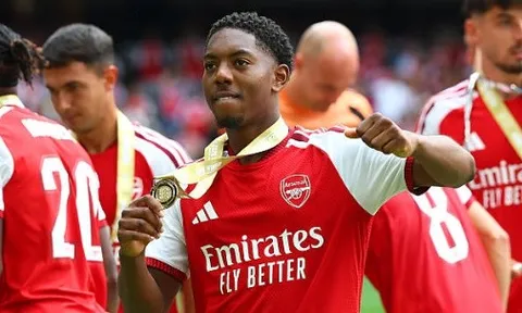 Giám đốc Arsenal chốt tương lai Myles Lewis-Skelly