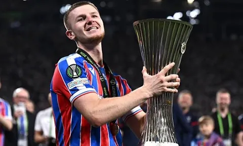 Man City tăm tia Adam Wharton sau khi chia tay Rodri