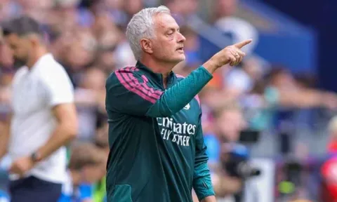 Mourinho khẳng định trở lại Real Madrid như được về nhà