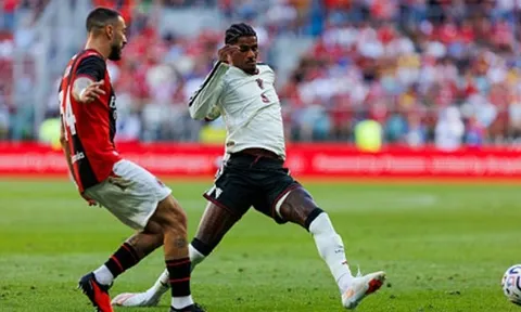 Bước lùi khôn ngoan giúp Rashford trụ lại Man United