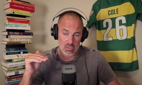 Joe Cole nêu chữ ký có thể giúp Arsenal bảo vệ ngôi vương