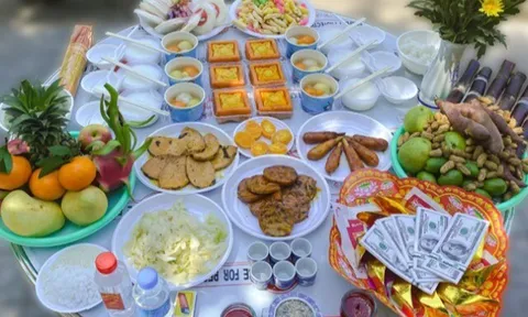 Có nên cúng cô hồn cùng với cúng Rằm tháng 7 âm lịch? Những ngày đẹp, khung giờ đẹp cúng cô hồn 2026 mang lại may mắn