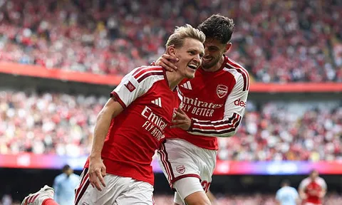 Soi trận Arsenal vs Coventry: Đương kim vô địch thị uy