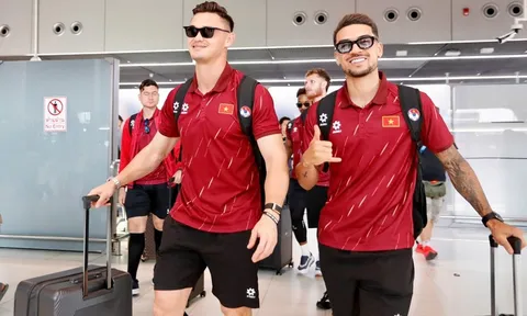 ĐT Việt Nam tới Thái Lan chuẩn bị chung kết ASEAN Cup
