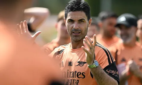 Arteta tuyên bố Lewis-Skelly 100% ở lại Arsenal