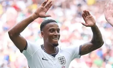 Nước cờ chiến thuật của Arsenal trong thương vụ Konsa