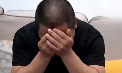 Nhà đang yên ổn, chồng bàng hoàng phát hiện 2 cô con gái không phải ruột thịt vì 1 câu nói vô tình của vợ